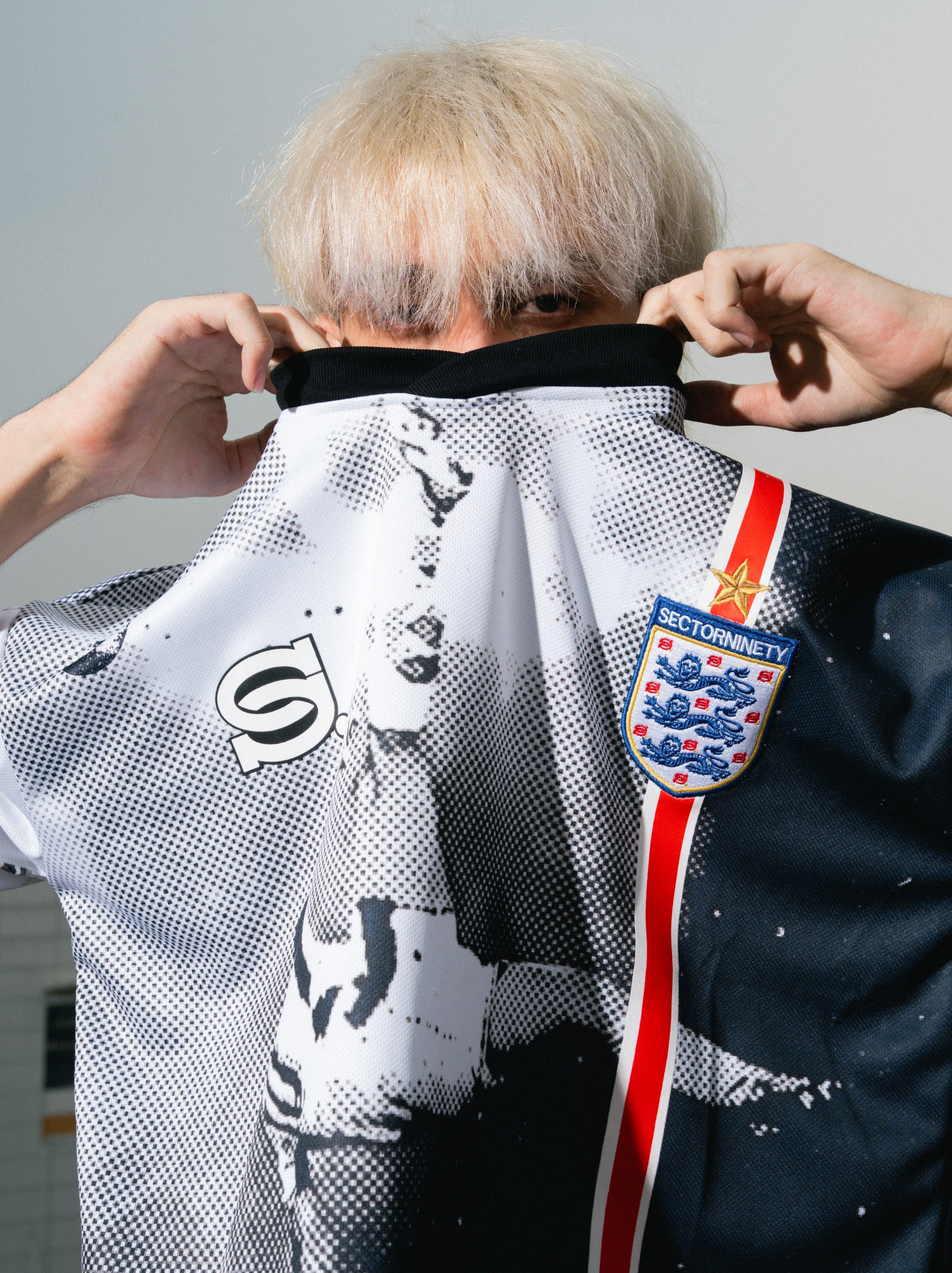 THREE LIONS JERSEY